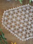 画像2: フランス<br/>繊細で薄手のレース編み<br/>テーブルセンター (2)