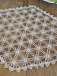 画像10: フランス<br/>繊細で薄手のレース編み<br/>テーブルセンター (10)