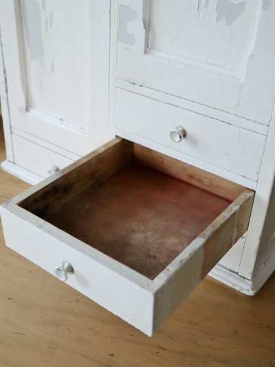 画像10: シャビーで華奢なデザインが素敵な メディスンウォールキャビネット