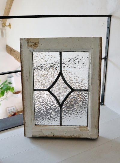 イギリス　かわいい　アンティーク　ステンドグラス