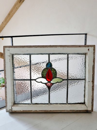 イギリス　かわいい　アンティーク　ステンドグラス