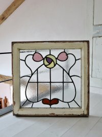 イギリス お花模様がかわいい ステンドグラス