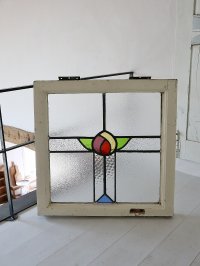 イギリス 薔薇が素敵な ステンドグラス