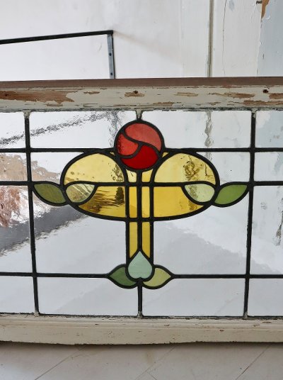 画像2: イギリス 薔薇が素敵な ステンドグラス