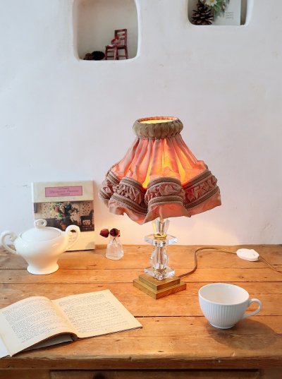画像2: フランス ガラスのスタンドが素敵な テーブルランプ