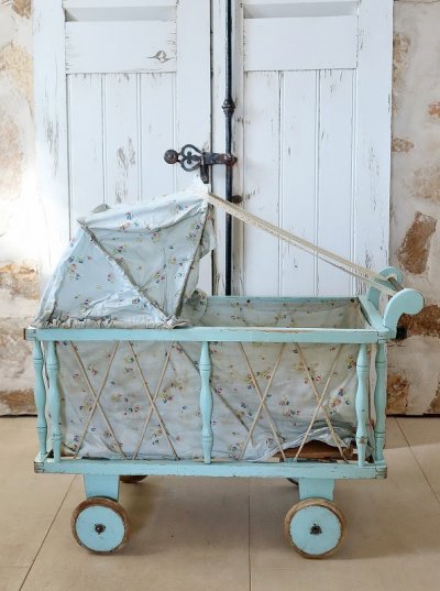 画像15: フランス ファブリックがかわいい 木製ドールバギー