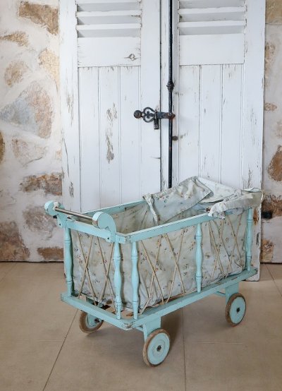 画像21: フランス ファブリックがかわいい 木製ドールバギー