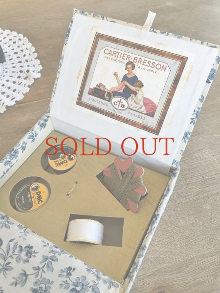 画像6: フランス カルティエ・ブレッソン・ 小花のファブリックが かわいいソーイングボックス (6)
