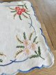 画像4: フランス お花の刺繍が素朴で かわいいテーブルクロス (4)