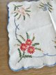 画像2: フランス お花の刺繍が素朴で かわいいテーブルクロス (2)