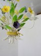 画像11: フランス ２色のお花がかわいい アイアンシャンデリア (11)