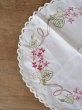 画像2: フランス 刺繍がかわいい テーブルクロス (2)