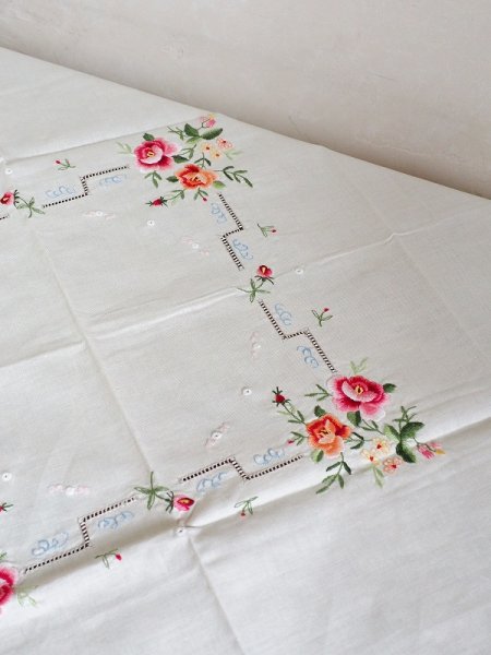 画像5: お花の刺繍がかわいい テーブルクロス (5)