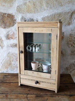 フランス　アンティーク　キャビネット　棚　ブロカント　ウォールシェルフ フランスアンティーク | 木製壁掛けシェルフ - L'atelier