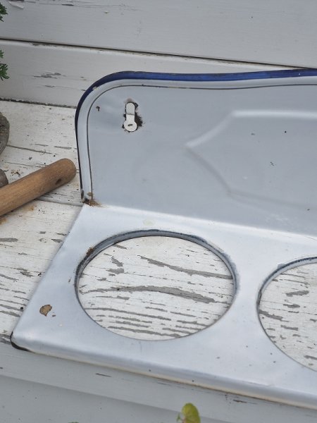 画像12: フランス 格子柄がかわいいホーロー製 サボンラック (12)