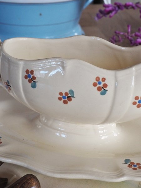 画像4: フランス お花模様がかわいい 陶器製ソーシエ   10%OFF  (4)