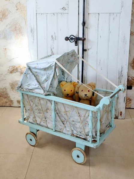 フランス　かわいい　アンティーク　ドールバギー