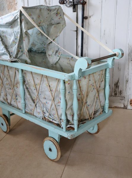 画像5: フランス ファブリックがかわいい 木製ドールバギー   10%OFF  (5)