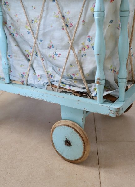 画像13: フランス ファブリックがかわいい 木製ドールバギー   10%OFF  (13)