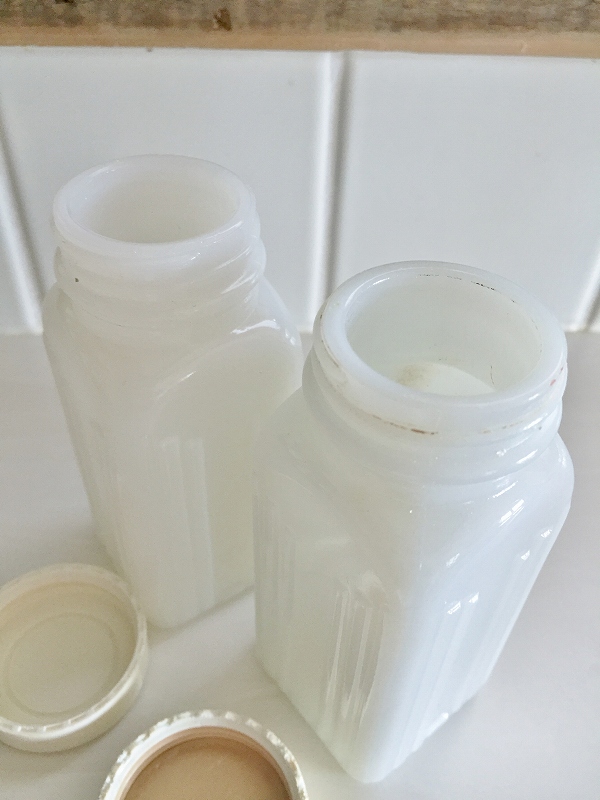 ヨーロッパアンティーク ミルクガラスボトル 2個セット